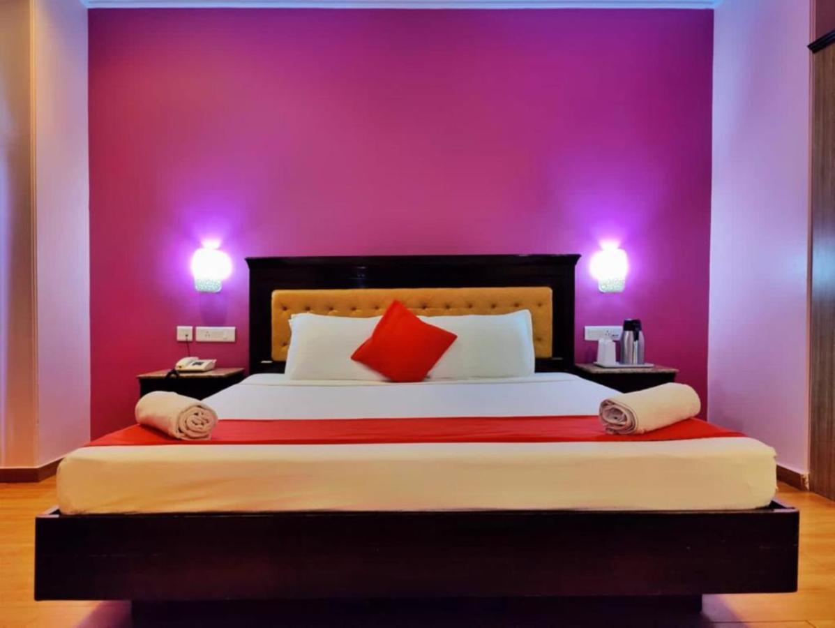 Hotel Marc Шимла Экстерьер фото